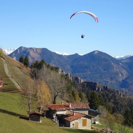 Apartament Mansarda G.A. Clusone Zewnętrze zdjęcie